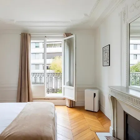 Prestigious 4br - Sleeps 9 - Eiffel Tower Appartement