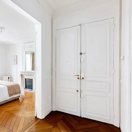 Prestigious 4br - Sleeps 9 - Eiffel Tower Appartement *
