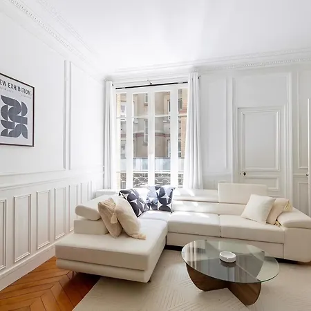 Prestigious 4br - Sleeps 9 - Eiffel Tower