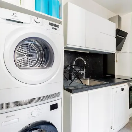 Prestigious 4br - Sleeps 9 - Eiffel Tower