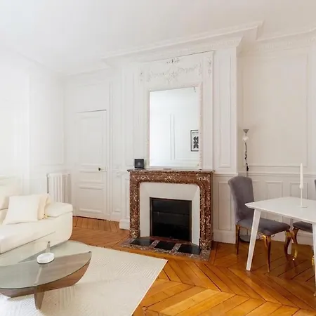 Prestigious 4br - Sleeps 9 - Eiffel Tower Paříž