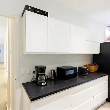 Prestigious 4br - Sleeps 9 - Eiffel Tower *